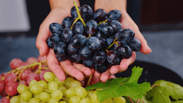 Benefici uva bianca e rossa
