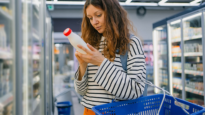 Leggere l’etichetta dei prodotti per comprendere quelli senza zuccheri